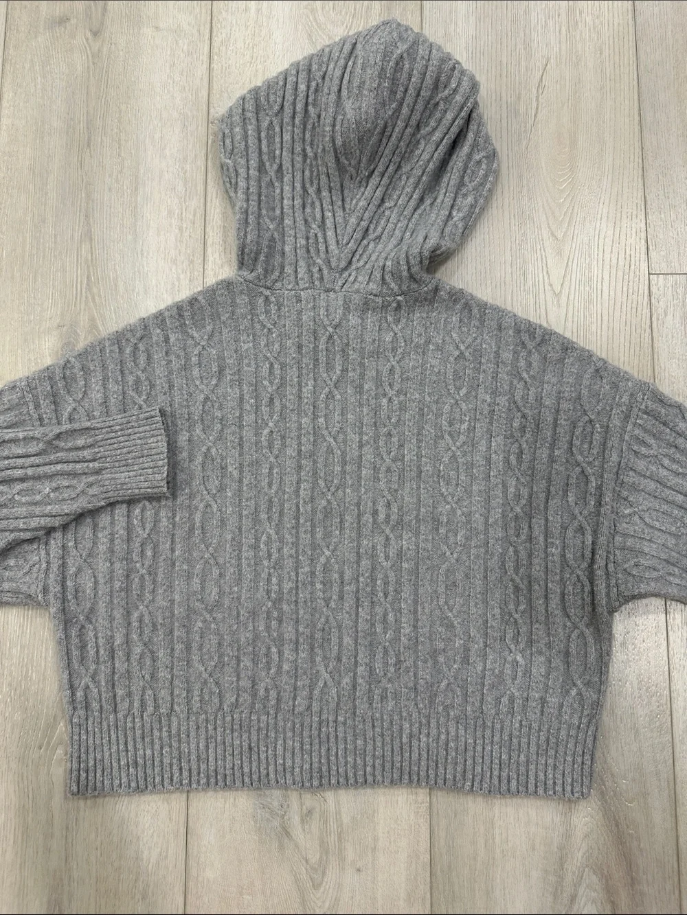 Alo Yoga Gray Cable Knit Hooded Sweater Cardigan Size Medium